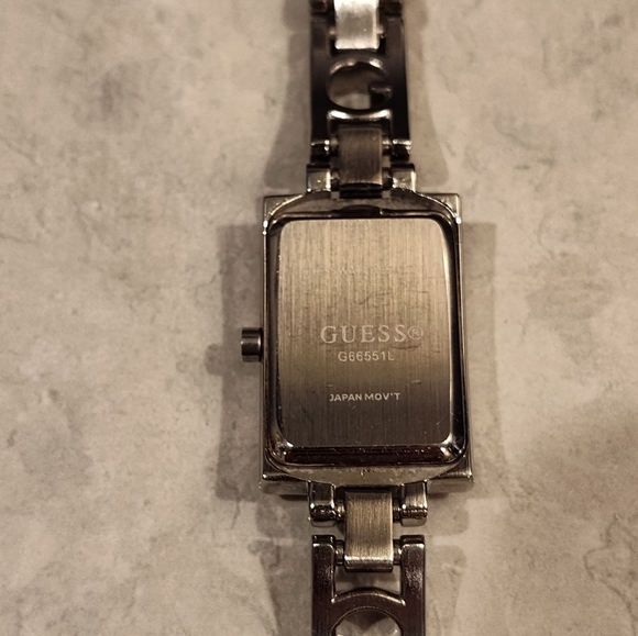 GUESS WOMEN'S SILVER TONE "G" LINK WATCH WITH BLACK DIAL LINK EXTENTION G66551L - Picture 12 of 12